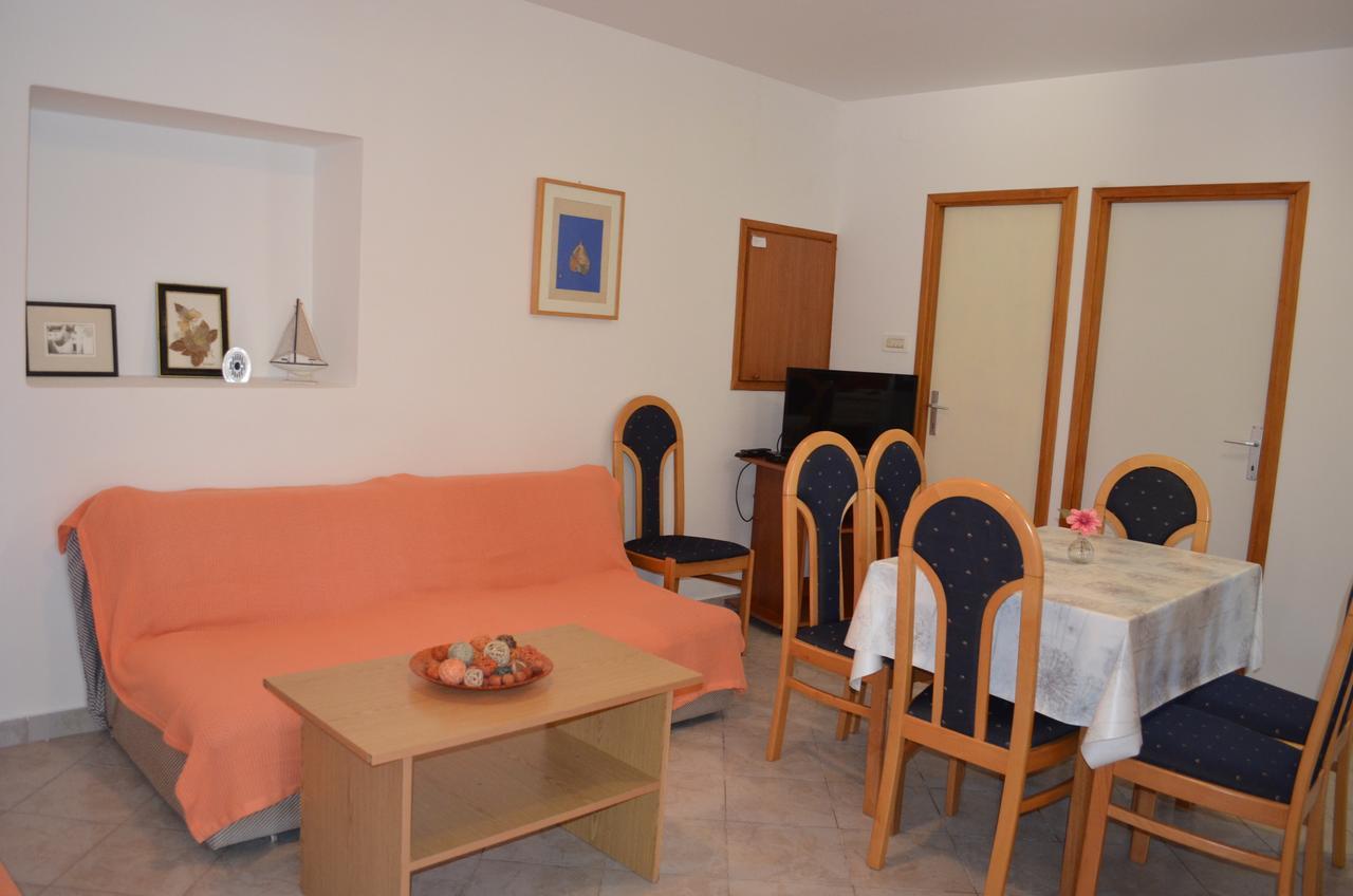 Apartments Petar Draga Bascanska Exterior photo