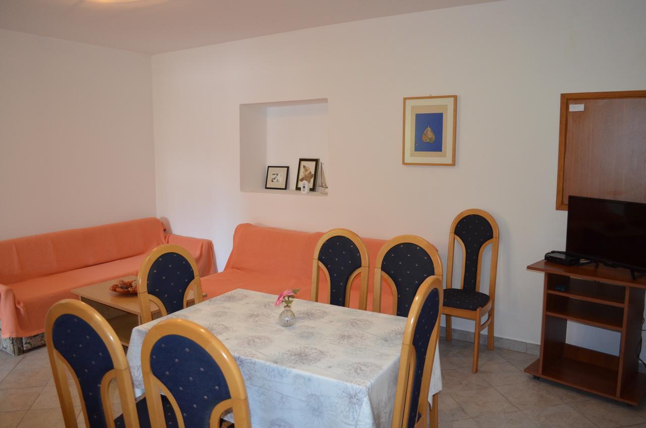 Apartments Petar Draga Bascanska Exterior photo
