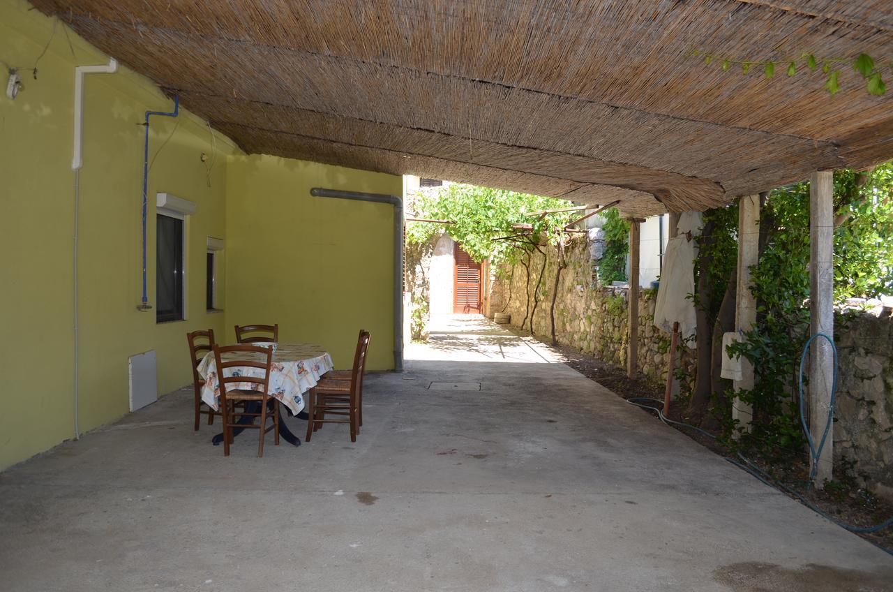 Apartments Petar Draga Bascanska Exterior photo
