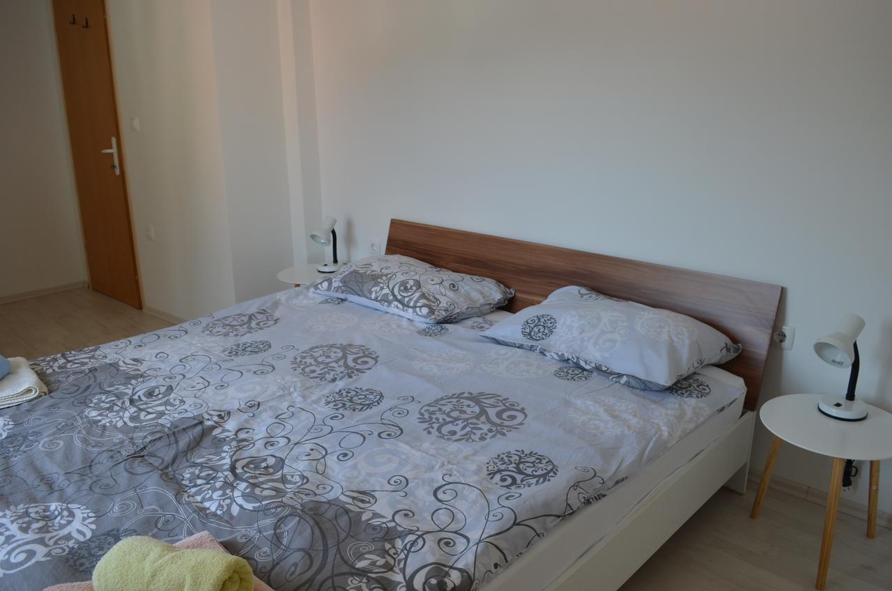 Apartments Petar Draga Bascanska Exterior photo