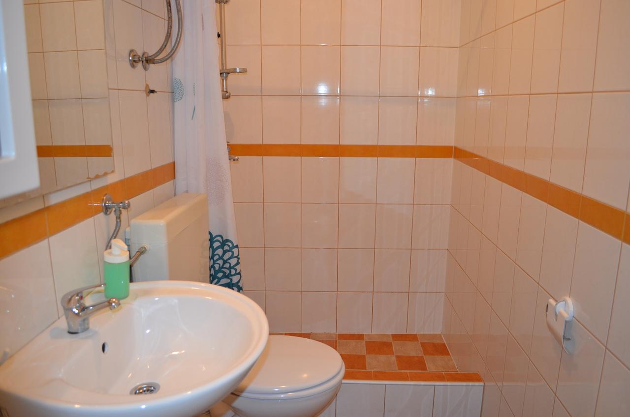 Apartments Petar Draga Bascanska Exterior photo